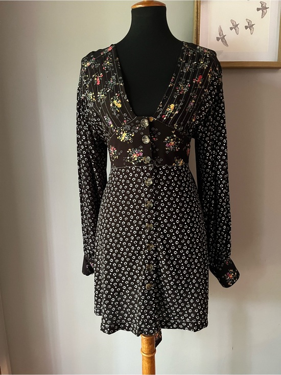 Free People Dresses & Skirts - Free People Mixed Floral Print Button Front Mini Dress Boho Long Sleeve Small